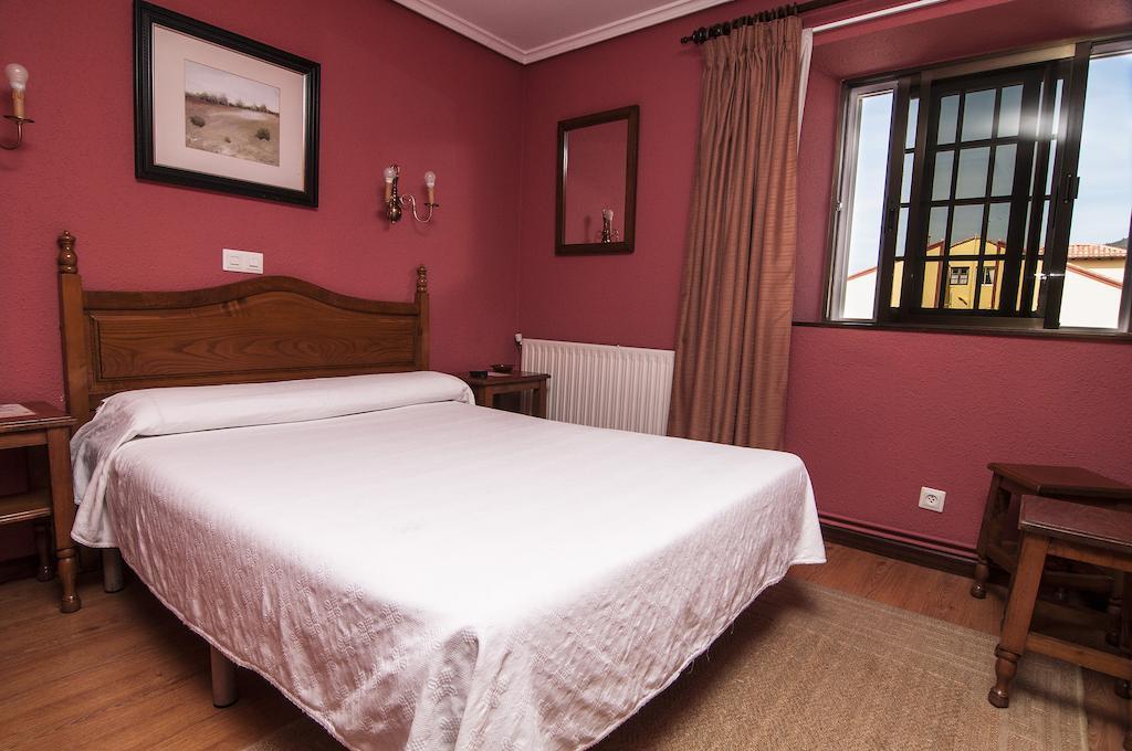 Riodeva Hotel Unquera Bilik gambar